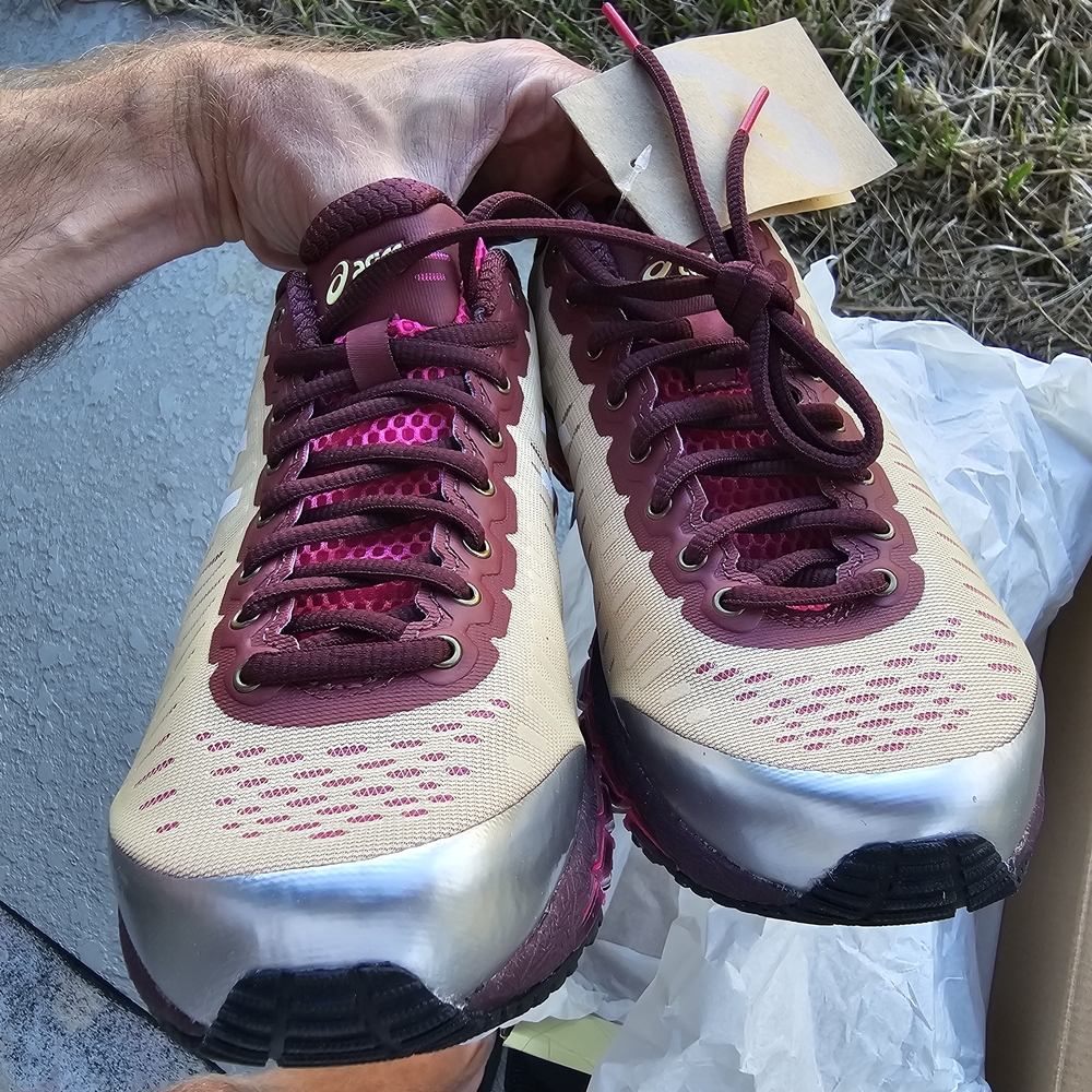 Size 9.5 - Above The Clouds x ASICS Gel Quantum 360 Wine - Picture 7 of 8